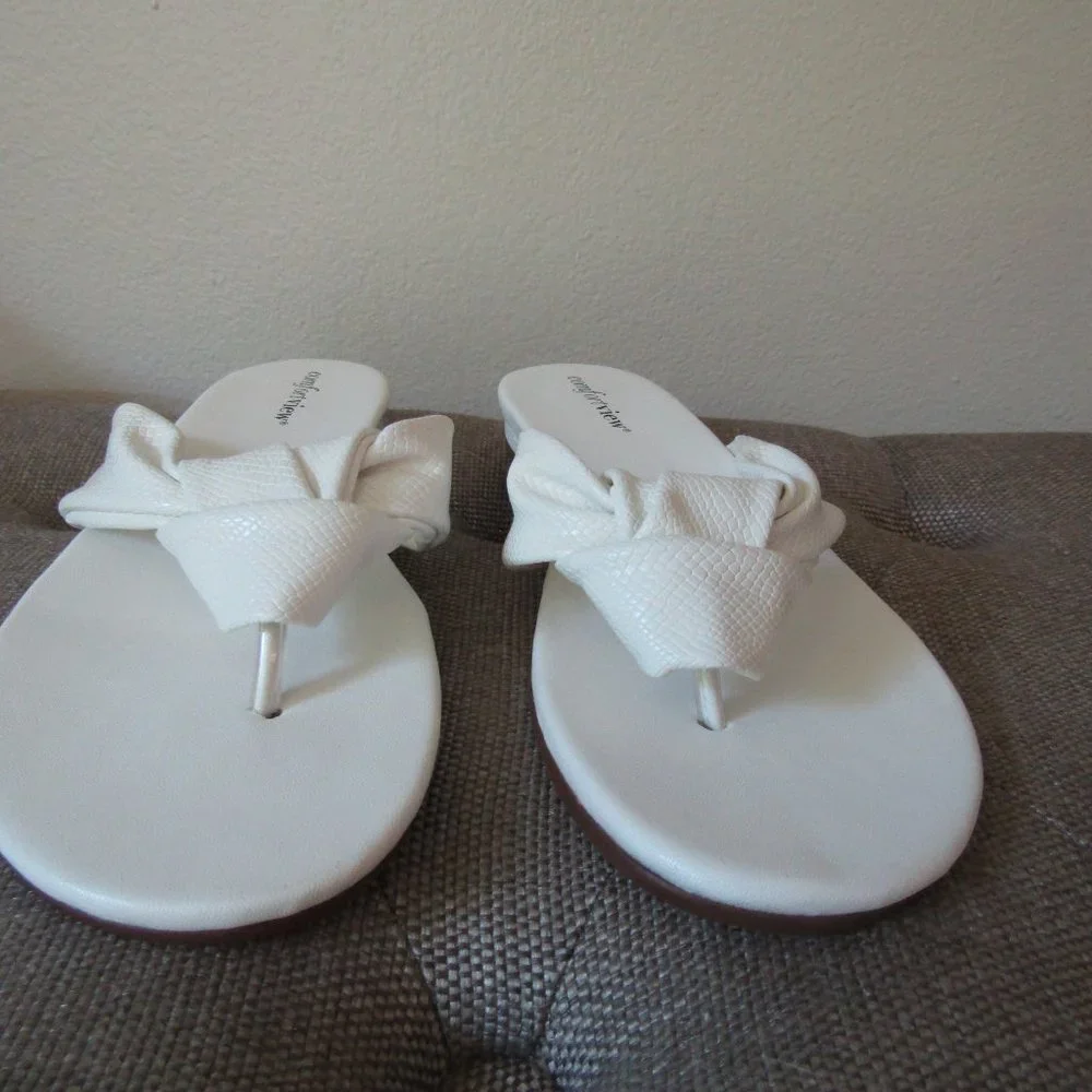 The Cora Sandal by Comfortview